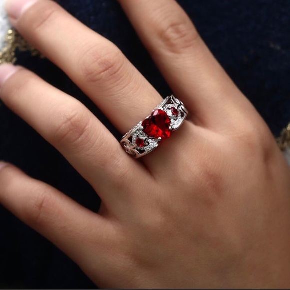 Fashion Sparkly Heart Princess Ring Various Size - Picture 4 of 4